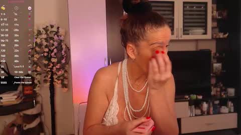 Sheila GMT 2 Tuesday Wednesday Friday Saturday Sunday- 8  5  online show from September 11, 4:56 am