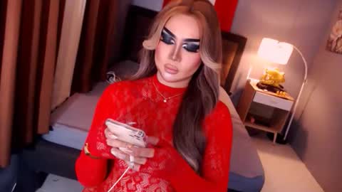 Snapshot of shekainabaker chatting on May 11, 3:29 pm SHEKAINA online show from May 11, 3:29 pm
