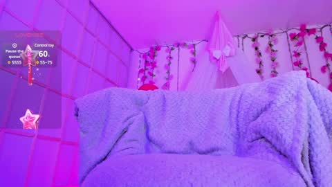 Shelby cute  online show from December 24, 1:17 pm