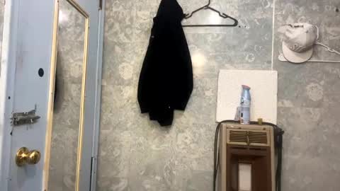 Snapshot of shelbybaby01 chatting on December 5, 1:38 pm Shelby holes online show from December 5, 1:38 pm