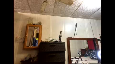 Snapshot of shelbybaby01 chatting on December 28, 8:26 am Shelby holes online show from December 28, 8:26 am