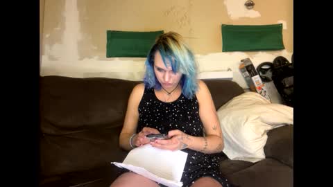 Snapshot of shelbybaby01 chatting on January 10, 8:48 pm Shelby holes online show from January 10, 8:48 pm