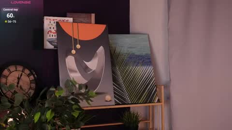 Snapshot of shelleyborom chatting on October 6, 3:59 am Sofia online show from October 6, 3:59 am