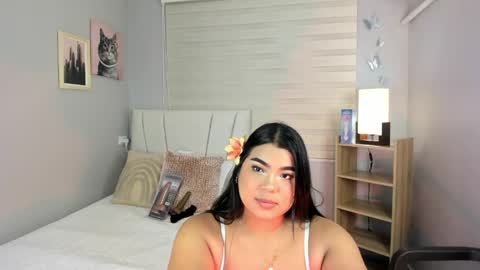 shelsy online show from April 22, 8:54 pm