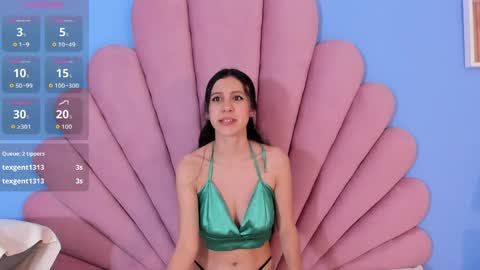 Snapshot of shery_milk chatting on April 25, 12:19 pm Shery online show from April 25, 12:19 pm