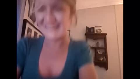 Snapshot of sheseemsinnocent chatting on October 31, 2:07 pm sheseemsinnocent online show from October 31, 2:07 pm