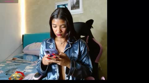 Snapshot of sheyla_and_criss chatting on March 2, 12:23 pm Sheyla and Criss online show from March 2, 12:23 pm