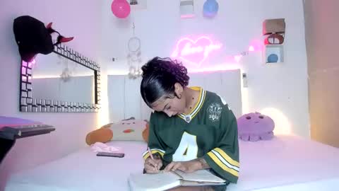 sheyla_vegas online show from January 6, 9:50 pm