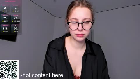 Snapshot of shh_sun chatting on February 28, 9:21 am Sun and Gangster online show from February 28, 9:21 am