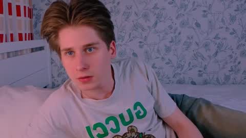 Nenedent online show from April 1, 9:01 pm