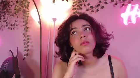 Snapshot of shiny_ambar chatting on July 27, 1:18 pm Ambar 3 online show from July 27, 1:18 pm