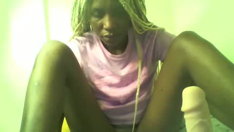 Snapshot of shipeta2 chatting on May 18, 4:07 am detiefmagdalina2026 online show from May 18, 4:07 am