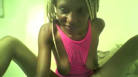 Snapshot of shipeta2 chatting on June 4, 2:39 am detiefmagdalina2026 online show from June 4, 2:39 am