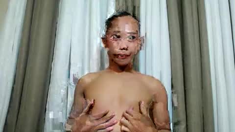 Snapshot of shira_cutttiebigcock chatting on February 22, 9:13 pm shira_cutttiebigcock online show from February 22, 9:13 pm