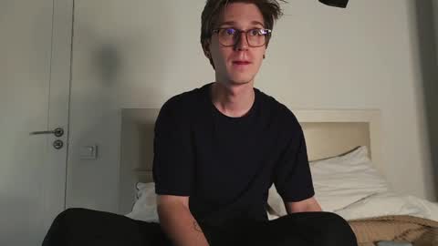 Matthew online show from April 22, 7:26 pm