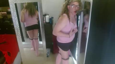 sarah online show from March 24, 7:41 pm