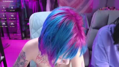 Snapshot of shiroxloly chatting on June 5, 6:52 am SHIROxLOLY online show from June 5, 6:52 am