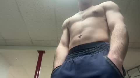 shirtlesshunk15 online show from March 19, 12:14 am