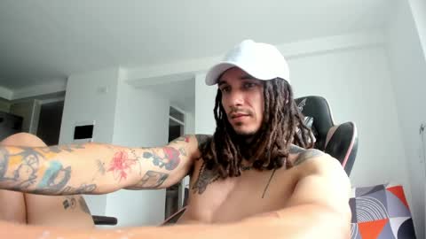 Snapshot of shiryu_ak chatting on April 6, 3:57 pm -- online show from April 6, 3:57 pm