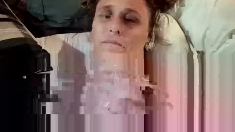 Snapshot of shortcayke chatting on November 9, 11:36 pm shortcayke online show from November 9, 11:36 pm