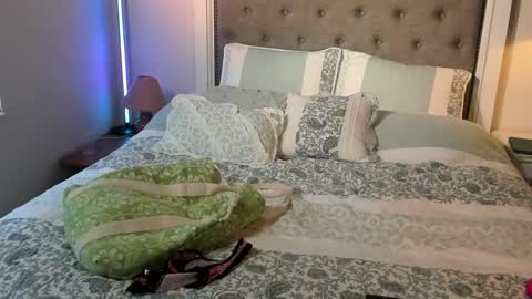 shortstuff79 online show from October 2, 1:40 pm