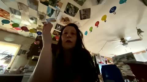 Snapshot of shorty920505 chatting on June 1, 11:39 pm shorty920505 online show from June 1, 11:39 pm