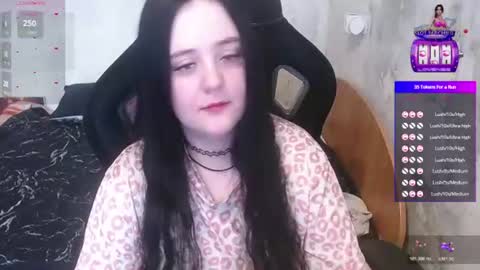 Snapshot of show_for_you chatting on June 29, 1:11 pm show_for_you online show from June 29, 1:11 pm