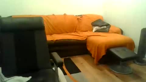 Snapshot of showherenow chatting on February 4, 5:57 am showherenow online show from February 4, 5:57 am