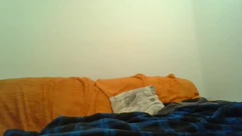 Snapshot of showherenow chatting on April 4, 6:44 am showherenow online show from April 4, 6:44 am