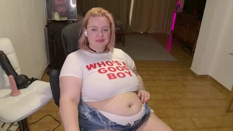 Mimi   online show from March 28, 12:38 pm