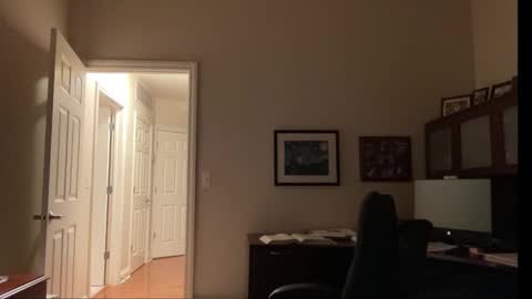 Snapshot of showmet chatting on September 28, 3:45 am Chicago Guy online show from September 28, 3:45 am