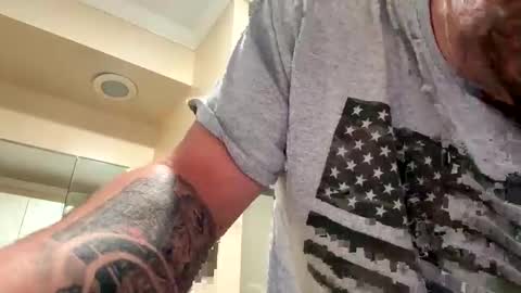 Snapshot of shubby420 chatting on January 14, 1:28 pm YeahBoi420 online show from January 14, 1:28 pm