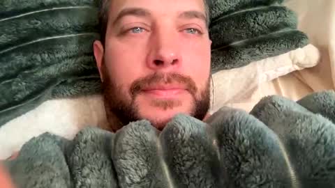 Snapshot of shubby420 chatting on February 1, 4:44 pm YeahBoi420 online show from February 1, 4:44 pm