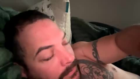 Snapshot of shubby420 chatting on October 31, 3:35 pm YeahBoi420 online show from October 31, 3:35 pm