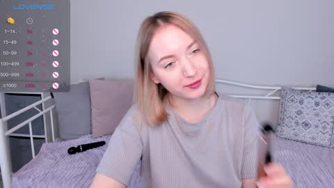 Snapshot of shy_annacutie chatting on December 24, 6:44 am Anna online show from December 24, 6:44 am