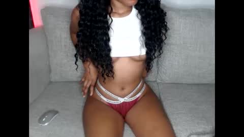 Snapshot of shy_baddie chatting on June 10, 11:35 pm Sheril online show from June 10, 11:35 pm