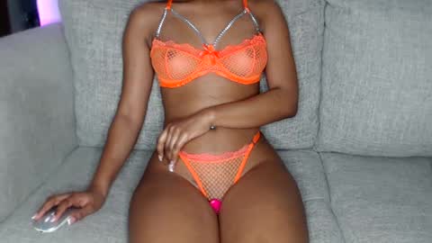 Snapshot of shy_baddie chatting on July 9, 1:42 am Sheril online show from July 9, 1:42 am