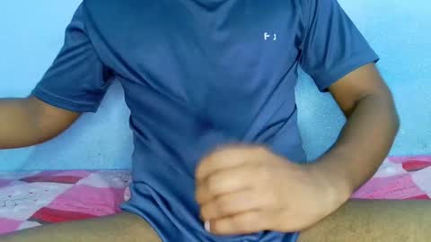 shyeyes online show from December 4, 2:42 am