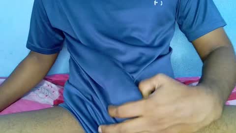 shyeyes online show from December 5, 1:28 pm