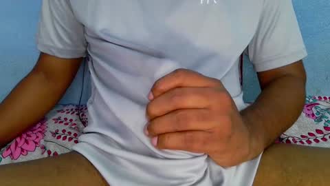 shyeyes online show from December 11, 4:07 am