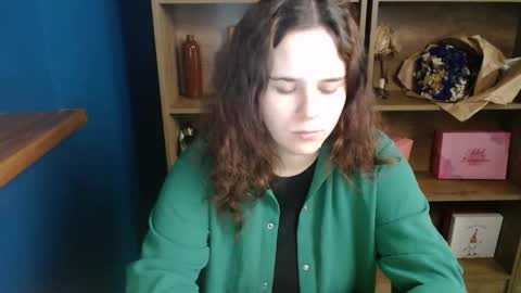 Snapshot of shy_lil chatting on October 18, 12:28 pm shy_lil online show from October 18, 12:28 pm