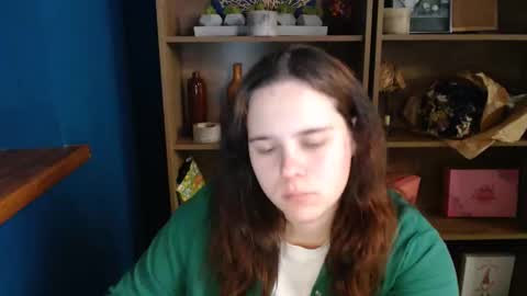 Snapshot of shy_lil chatting on October 22, 1:44 pm shy_lil online show from October 22, 1:44 pm