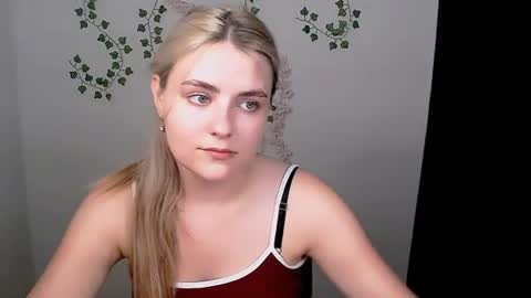 Snapshot of shy_sabrina_ chatting on June 30, 12:39 pm shy_sabrina_ online show from June 30, 12:39 pm
