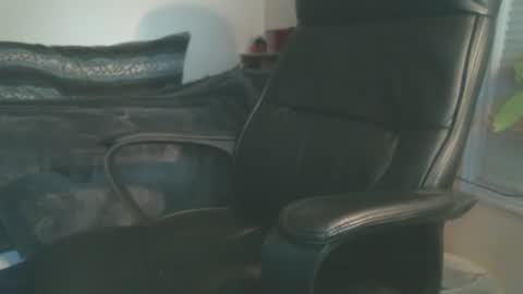 shyboyhugecum2020 online show from March 20, 3:22 am