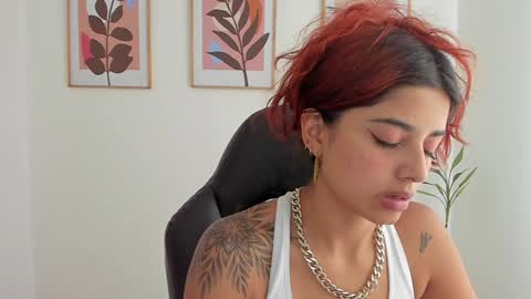 Snapshot of shylittlebunny chatting on January 14, 6:28 pm shylittlebunny online show from January 14, 6:28 pm