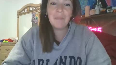 Snapshot of shymilf535 chatting on April 27, 2:31 am RBXs Princess online show from April 27, 2:31 am