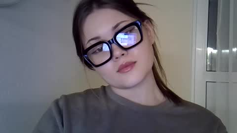 Snapshot of shynesssi chatting on January 8, 6:09 pm shynesssi online show from January 8, 6:09 pm