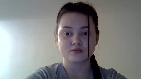 Snapshot of shynesssi chatting on March 7, 12:04 am shynesssi online show from March 7, 12:04 am