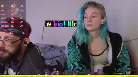 Snapshot of shyohiogirl chatting on June 26, 1:26 pm Hippie online show from June 26, 1:26 pm