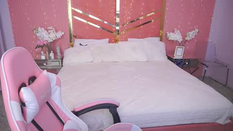 Snapshot of shyy_jany chatting on March 3, 2:34 pm shyy_jany online show from March 3, 2:34 pm